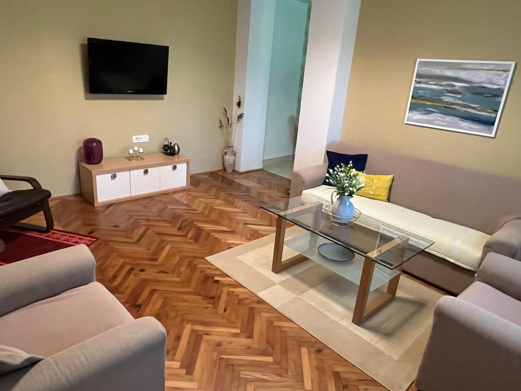 Old Niksic Apartment Ngoại thất bức ảnh