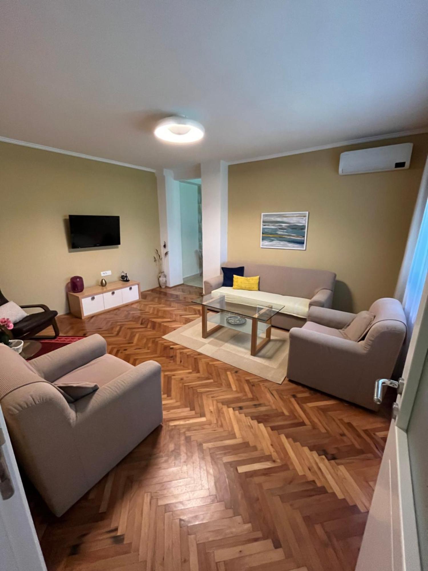 Old Niksic Apartment Ngoại thất bức ảnh